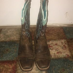 Country boots